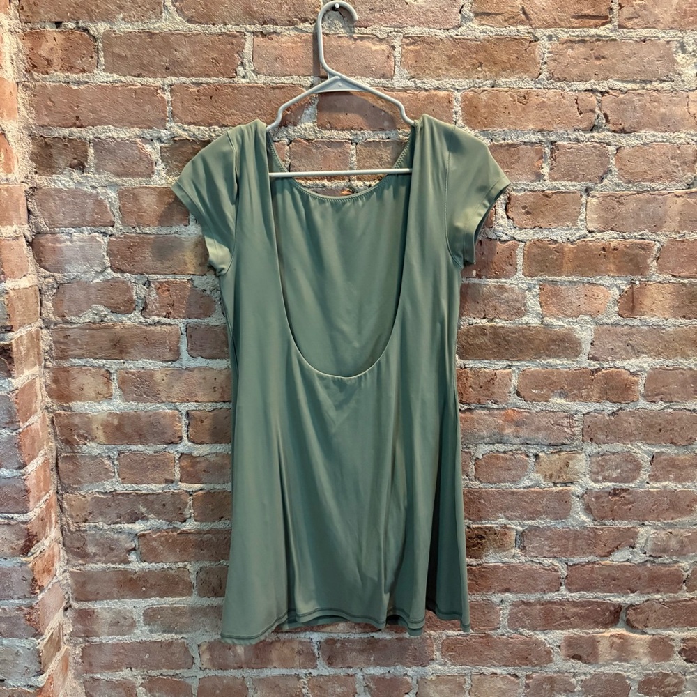 Aerie Casual Green Dress with Shorts - Picture 3 of 4
